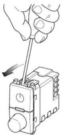 Vimar 20136.120 - Remarque: le bouton on/off est RELIE au NEUTRE cable. - 2