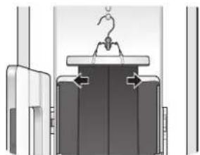 LG S5MSB - Colocación de pantalones en las perchas para pantalones - 2
