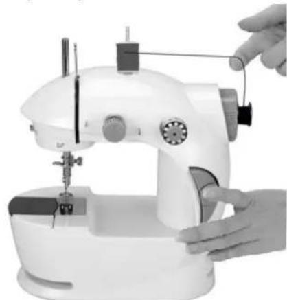 Emerio SEW122275.2 - De naald vervangen - 2