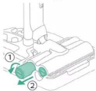 PHILIPS AquaTrio series 9000 XW9383 - Cleaning the AquaSpin nozzle - 1