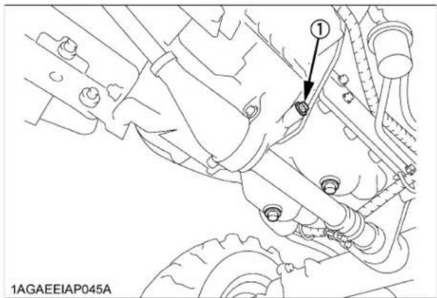 KUBOTA B2401N - Vidange de l'eau du carter d'embrayage - 1