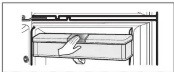 LG GNC782HLCL - Mettre de l'eau dans le réservoir d'eau - 2