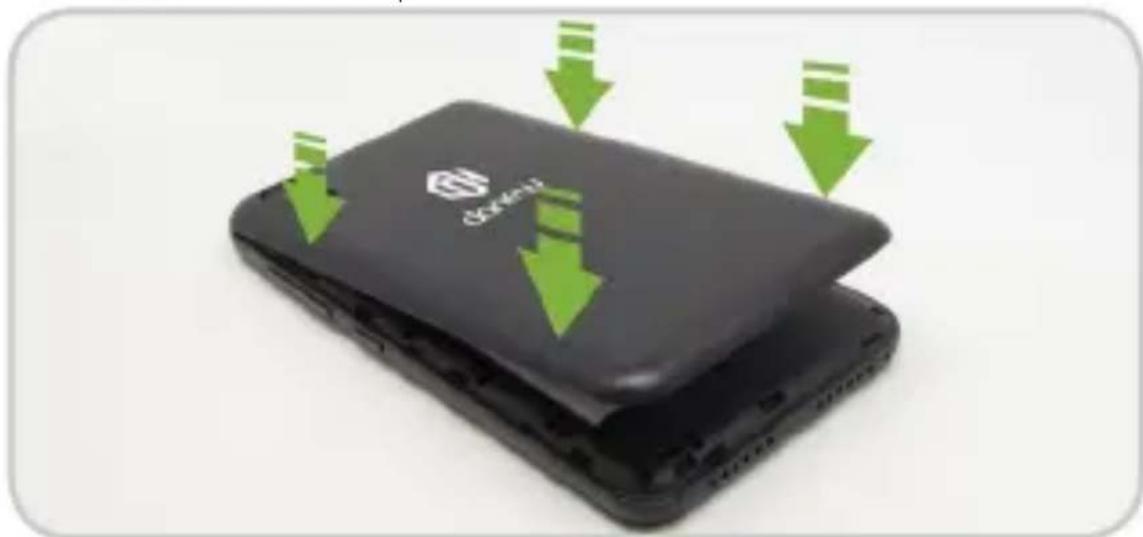 DANEW Konnect 402 - Installer la carte SIM, la carte mémoire, et la batterie. - 3