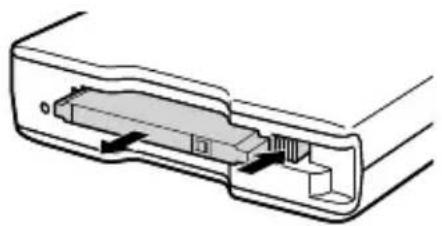 PANASONIC AJPCD2G - Cómo extraer una tarjeta P2 - 2