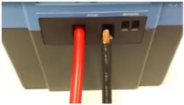 VICTRON ENERGY Peak Power Pack - Aansluiting van een hoge uitgangsstroom op een caravan mover - 1