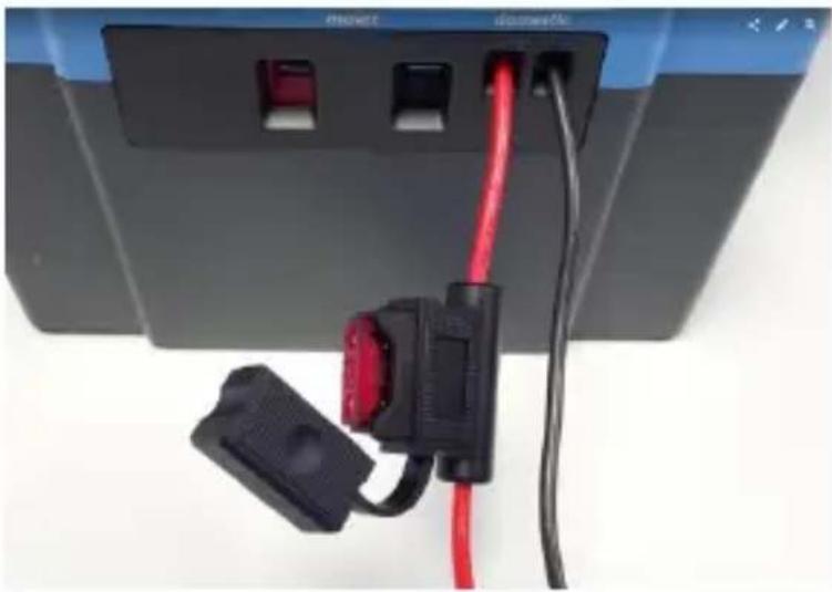 VICTRON ENERGY Peak Power Pack - Koppling till hushållsutgången - 1