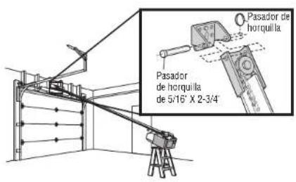 LIFT-MASTER 81550 - Conecte el riel al soporte del cabezal - 2