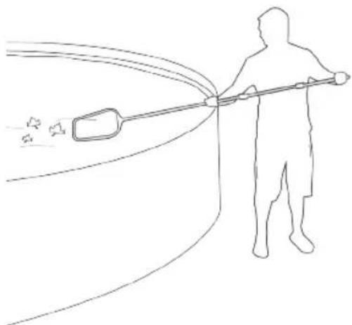 HAYWARD Whaly - Eseguite le seguenti operazioni per preparare la piscina all'installazione del robot: - 1