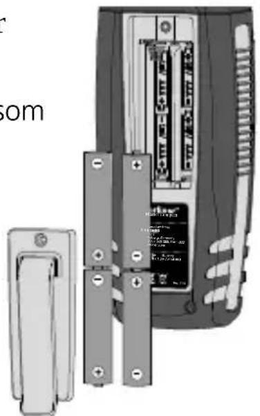 Laserliner DampMaster Compact Pro - Indsættelse af batterier - 1