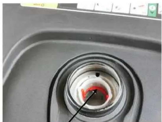 Endress ESE 3000 i - Use of wrong or outdated fuel damages or destroys the engine. - 2