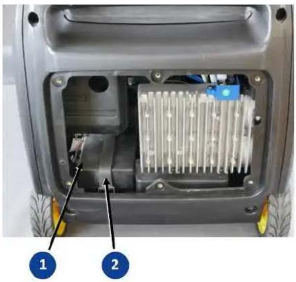 Endress ESE 3000 i - Démonter la batterie de démarrage - 3