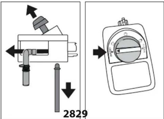 DELONGHI Dinamica ECAM350.50.SB - Pulizia del contenitore latte - 1