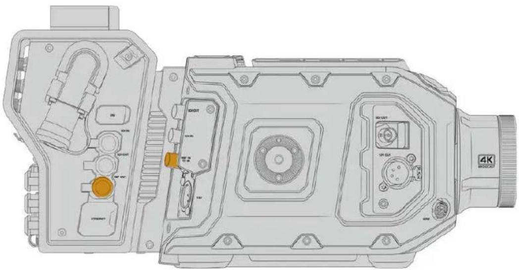 Blackmagic Design Ursa Studio Viewfinder G2 - So leiten Sie ein Referenzsignal an Ihre Kamera: - 1