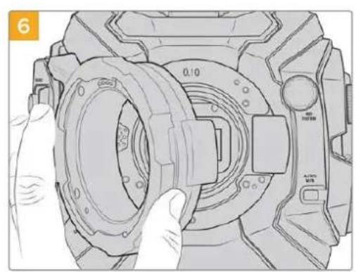 Blackmagic Design Ursa Studio Viewfinder G2 - Calage des montures - 6