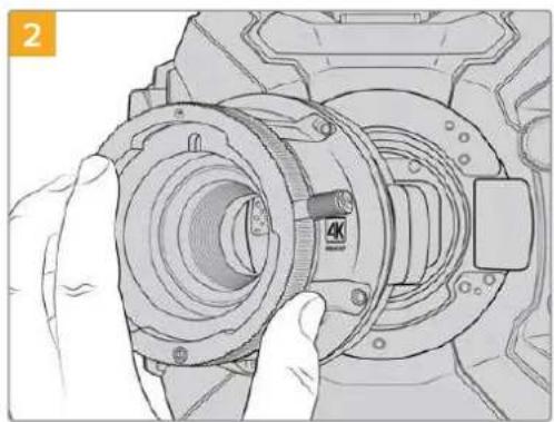 Blackmagic Design Ursa Studio Viewfinder G2 - Caler une monture d'objectif B4 - 2