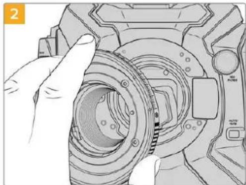 Blackmagic Design Ursa Studio Viewfinder G2 - Caler une monture d'objectif f - 2