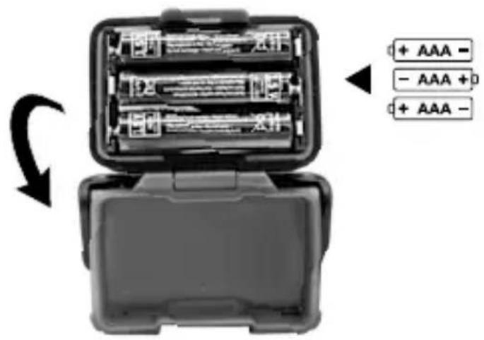 Laserliner NovaMaster 200 - Inserção das pilhas - 1
