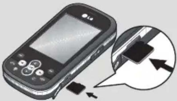 LG GT360 - Installing a memory card - 1