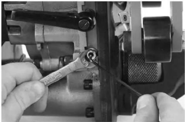 RIDGID B500 - Ajuste de la placa de deslizamiento - 1