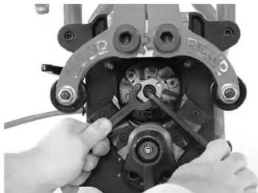 RIDGID B500 - Cambio del cabezal cortador - 1