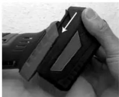 Toolcraft MW623 - b) Inserting/removing the battery - 1