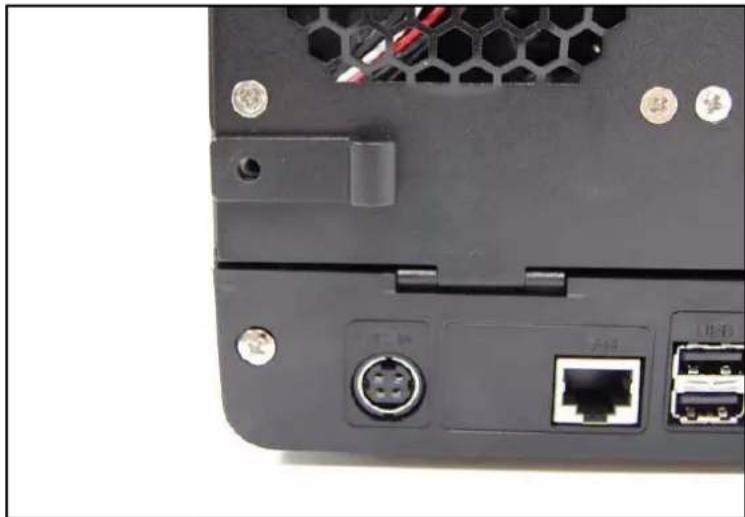 SYNOLOGY DiskStation DS409 - INSTALLATION DU DISQUE DUR - 9