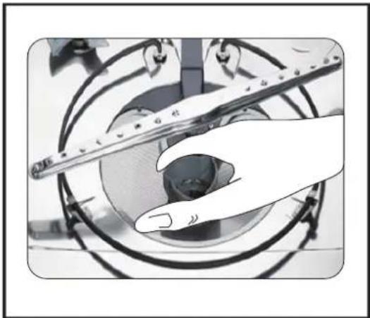 COMFEE CS14EFSBK1RCM - Nettoyer le filtre du cylindre - 1