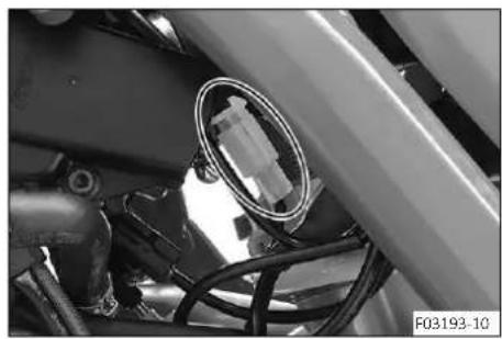 GAS GAS EC 350F (2023) - TRAVAUX D'ENTRETIEN SUR LA PARTIE-CYCLE - 2