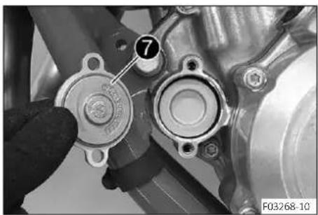GAS GAS EC 350F (2023) - TRAVAUX D'ENTRETIEN SUR LE MOTEUR - 2