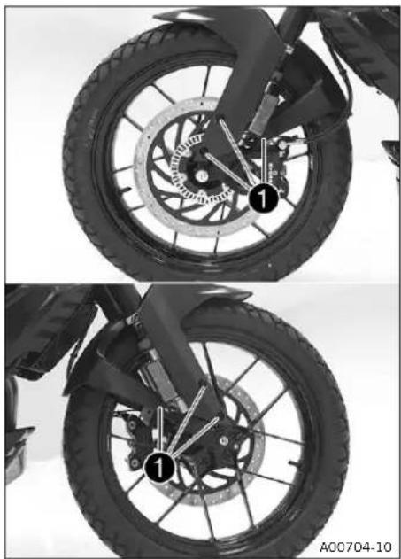 KTM 390 Adventure (2023) - Déposer le garde-boue avant - 1