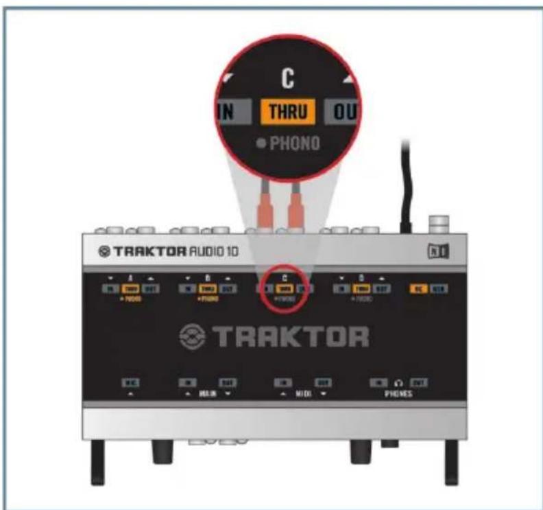NATIVE INSTRUMENTS Traktor Audio 10 - Connecter une platine CD pour le DJing analogique - 7