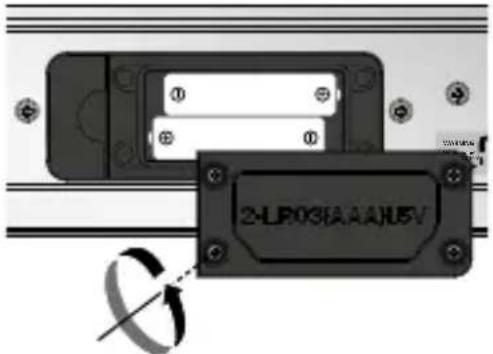 Laserliner DigiLevel Pro 100 - 1MISE en place des piles - 1