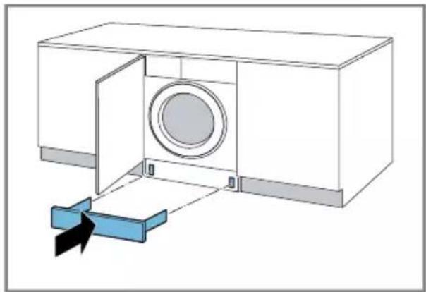 SIEMENS iQ500 WI12W348FF - Installer le bandeau du socle - 3