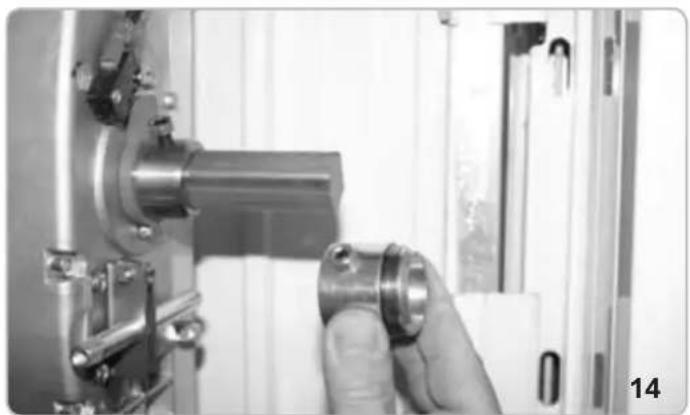 Vimar ELVOX EBM2 - Fixation du GROUPE RENVOI latéral 2 moteurs (cod. EBX4) - 1
