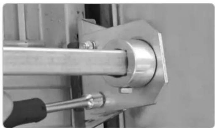 Vimar ELVOX EBM2 - CORNER TRACK BLOCK FIXING - 2 MOTORS (Code EBX4) - 4