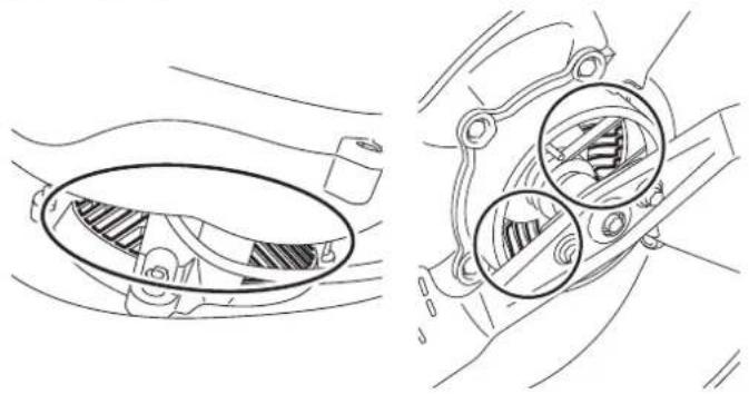 Honda HRG416XB - MOTOR COOLING FINS AND BATTERY LOCATION CLEANING - 2