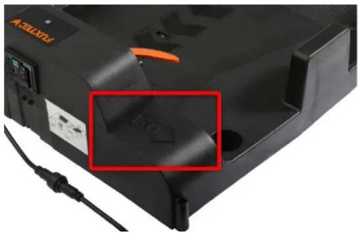Fuxtec FXRB224 - Opladen en controleren van het laadstation - 2