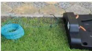 Zoef Robot Harm MR40Z - Connect the boundary wire to the docking station: - 1