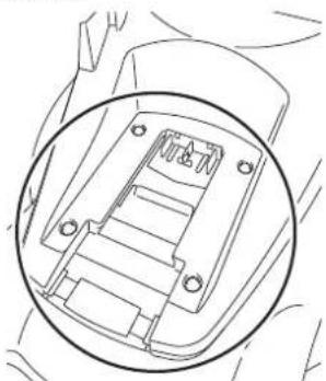 Honda HRG466XB - Nettoyage des ailettes de refroidissement du moteur et de l'emplacement de la batterie - 1