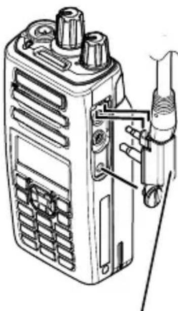 KENWOOD NX3200 - INSTALLAZIONE DELL'ALTOPARLANTE/ MICROFONO (OPZIONALE) O DELL'AURICOLARE - 1