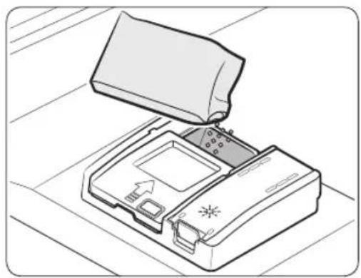 SAMSUNG DW60BG850I00ET - Riempimento del dispenser del detersivo - 2