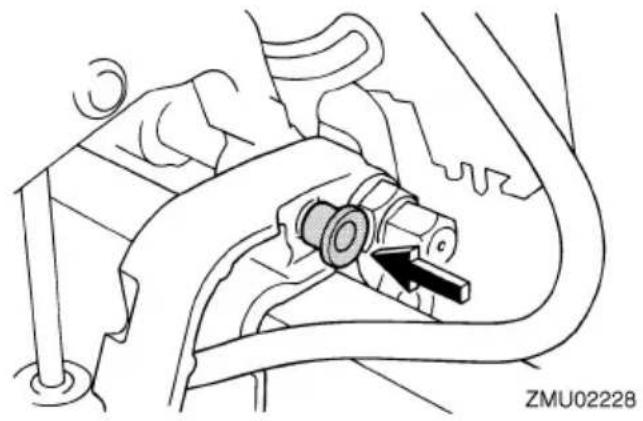 YAMAHA F6D (2023) - Procédure de relevage (modèles à système de relevage assisté) - 3