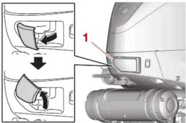 YAMAHA XF400 (2023) - Dépose du capot supérieur - 1