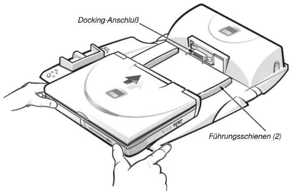 DELL Inspiron 8200 - Computer in die Docking-Station einsetzen - 1