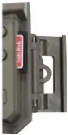 BUSHNELL Prime Trail 119932C - Inserting the SD Card - 1