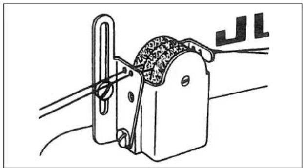 JUKI MH484 - COMO INSTALAR LA UNIDAD LUBRICANTE DE ACEITE DE SILICONAS - 1
