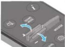 SAMSUNG HWQ990C - Τοποθέτηση των μπαταριών πριν από τη χρήση του τηλεχειριστηρίου (2 μπαταρίες AAA) - 16