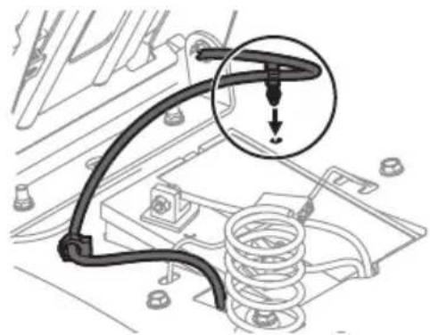TROY-BILT Super Bronco 54K XP - Instalación del Asiento del Operador (si fuese necesario) - 3