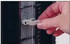 BONECO P370 - INSERTING A NEW UV LAMP - 1