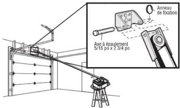 LIFT-MASTER 84504R - Fixez le rail au support de linteau - 2